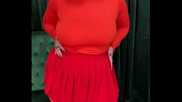 Nerdy Curvy Velma Shows Off and Masturbates